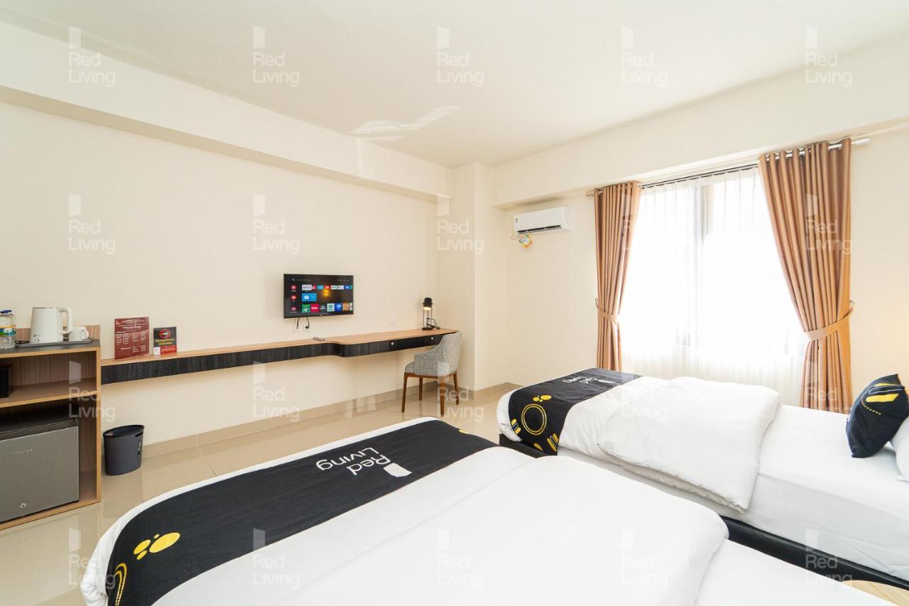 Redliving Apartemen Premium Exclusive Seturan Джокякарта Екстериор снимка